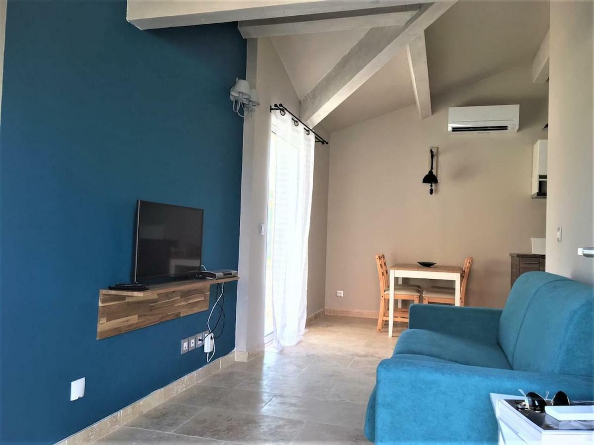 Coquet 2 Pieces Au Calme Avec Piscine Villa Фонвией Екстериор снимка
