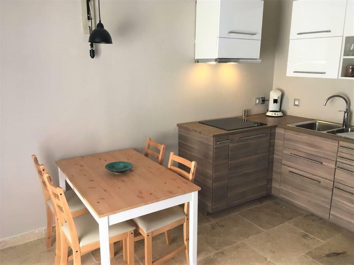 Coquet 2 Pieces Au Calme Avec Piscine Villa Фонвией Екстериор снимка